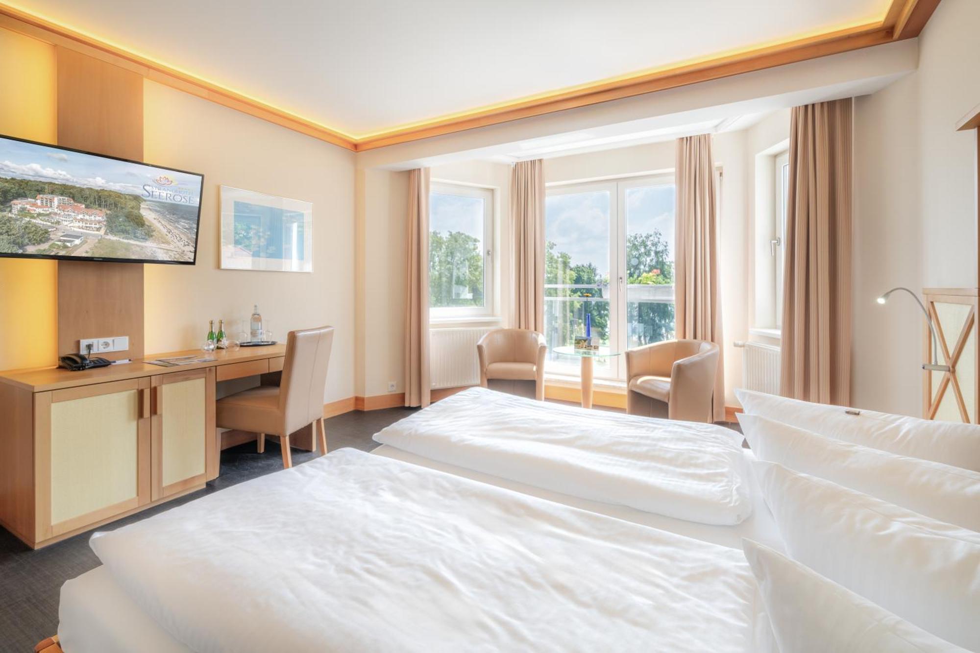 Strandhotel Seerose Kölpinsee Exteriör bild
