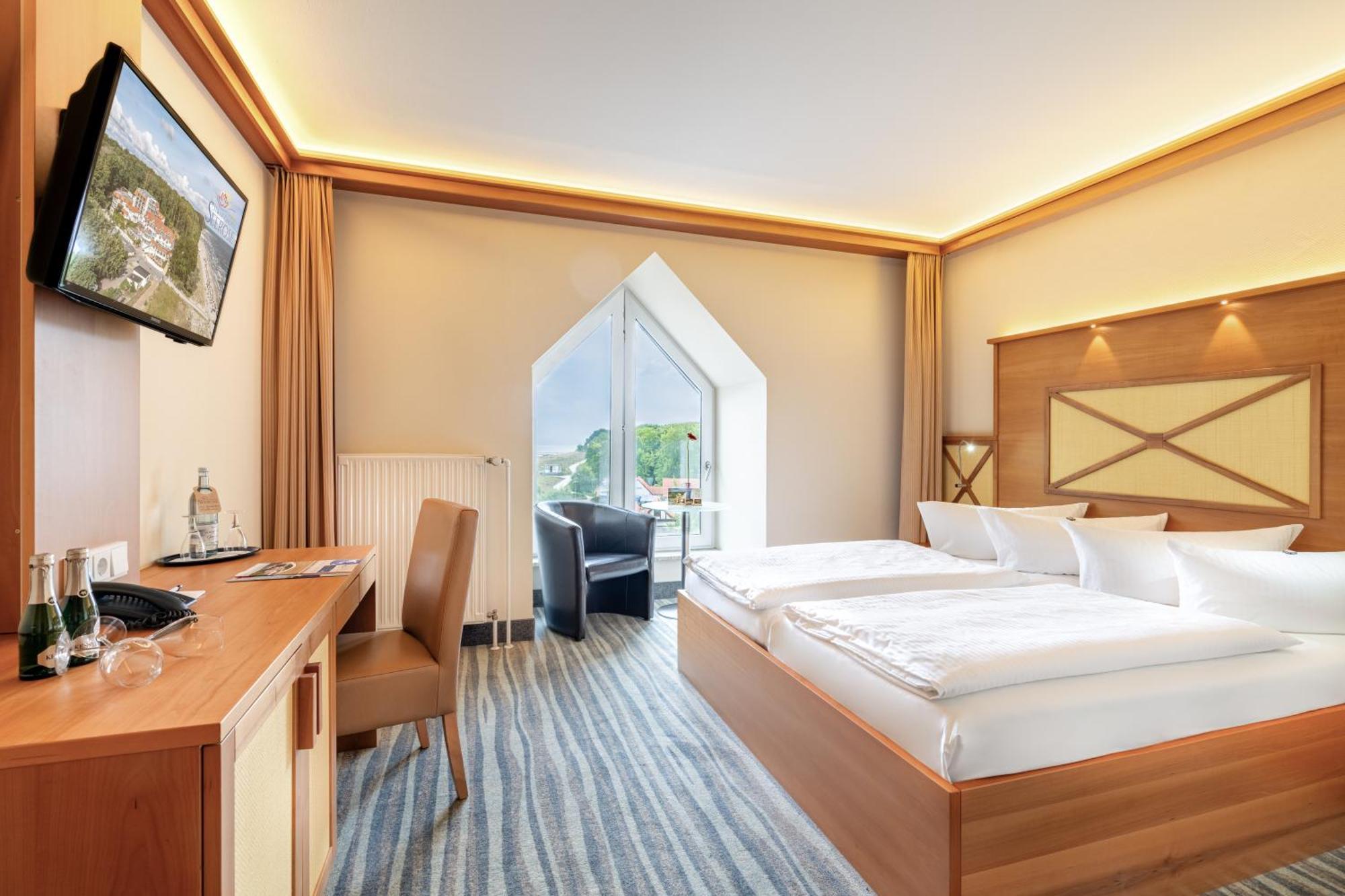 Strandhotel Seerose Kölpinsee Exteriör bild