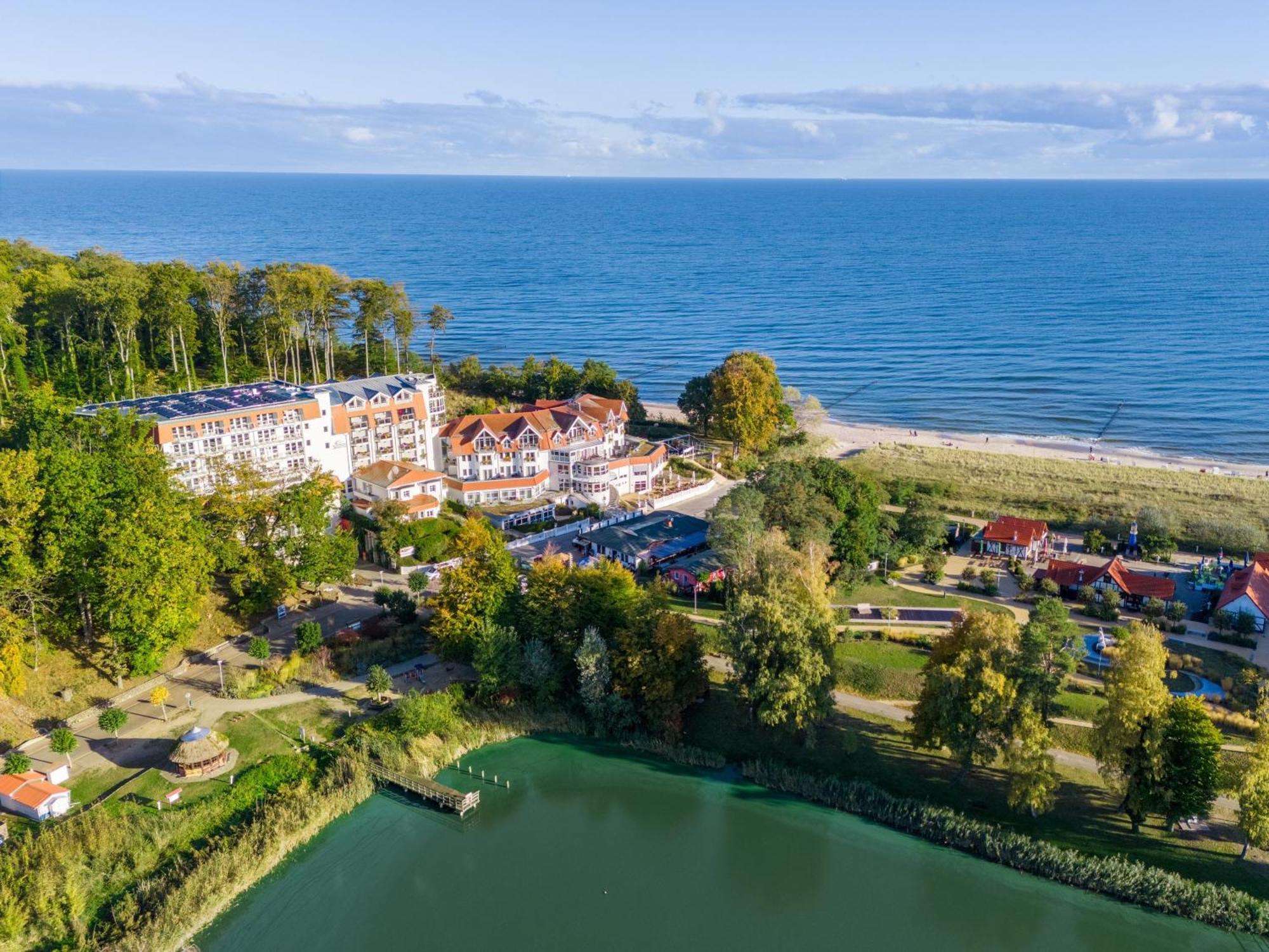 Strandhotel Seerose Kölpinsee Exteriör bild