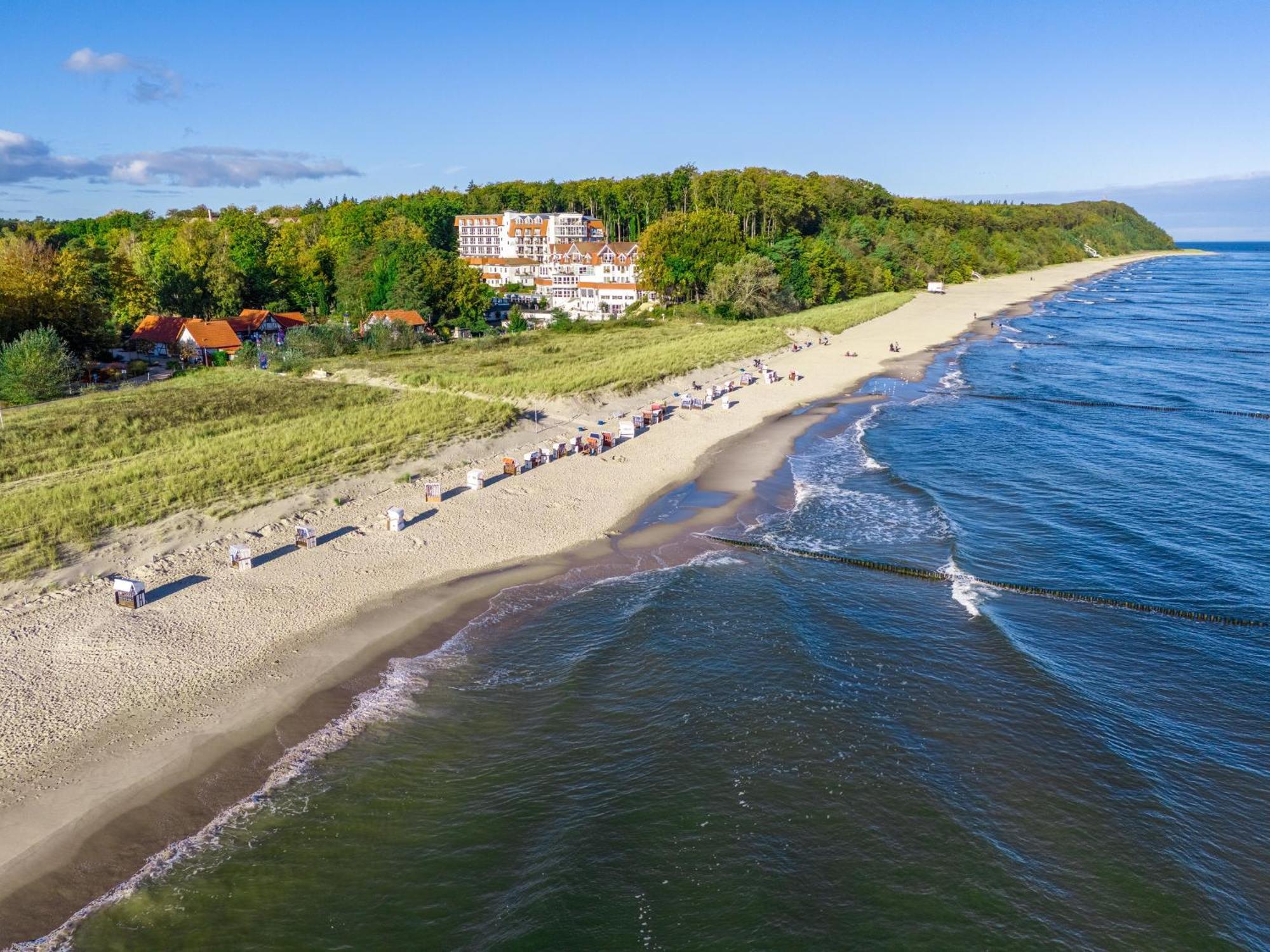 Strandhotel Seerose Kölpinsee Exteriör bild