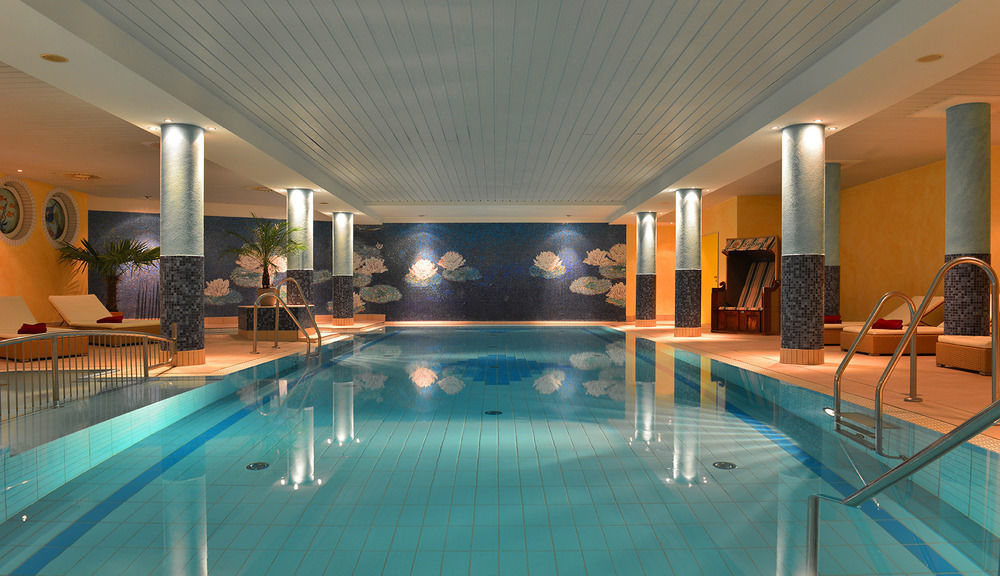 Strandhotel Seerose Kölpinsee Exteriör bild