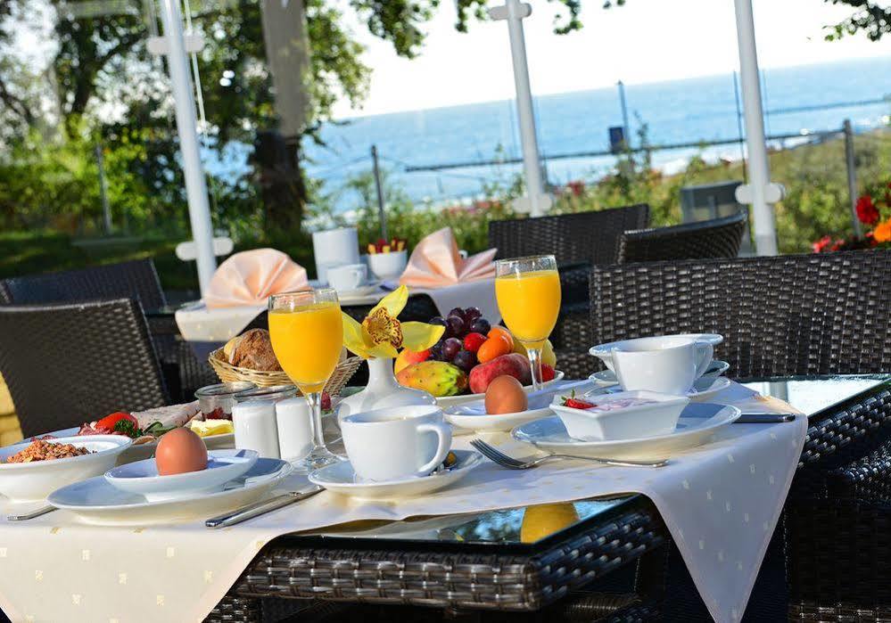 Strandhotel Seerose Kölpinsee Exteriör bild